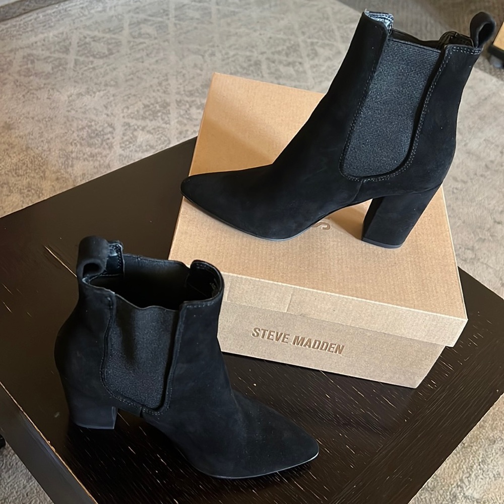 Steve Madden belong black suede booties